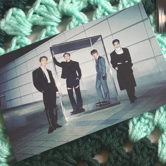 K-POP CARDS - Picture 2 of 3